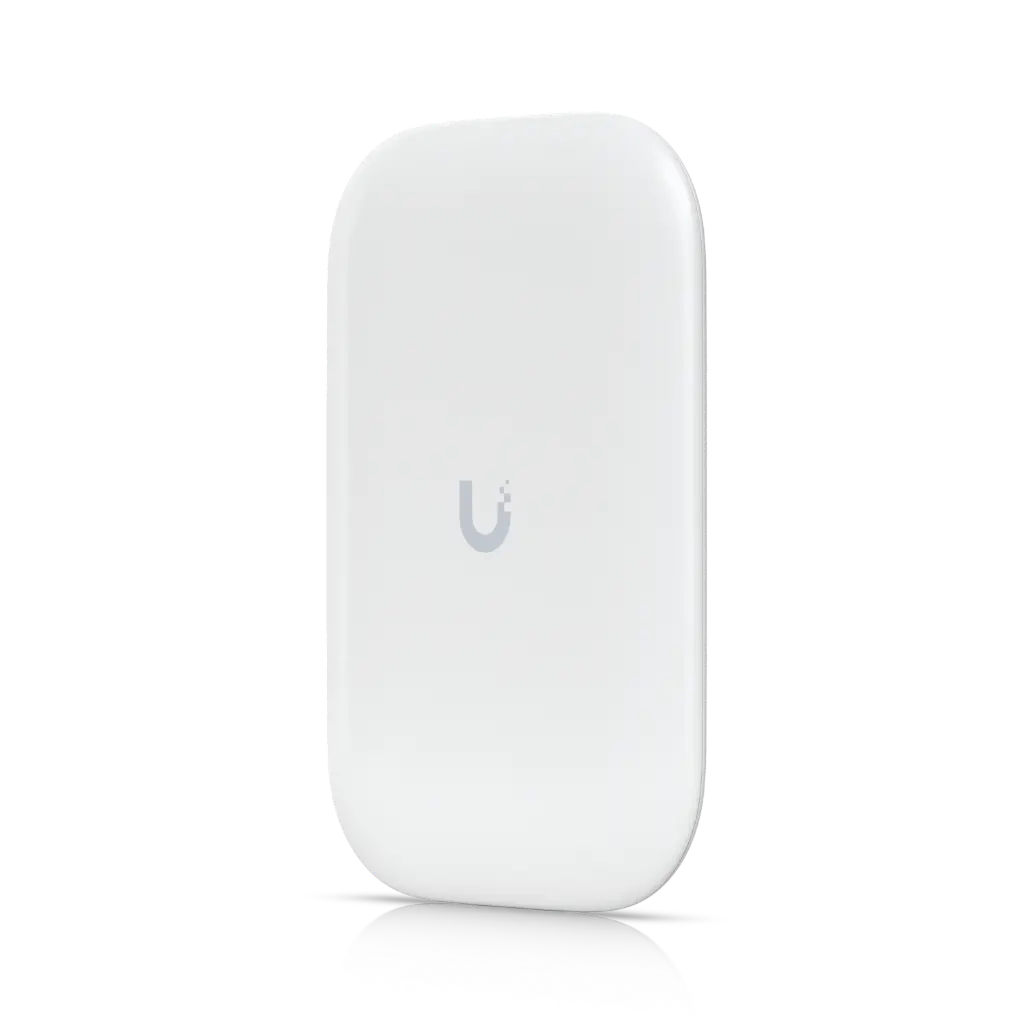 uacc-uk-ultra-panel-antenna-2.webp